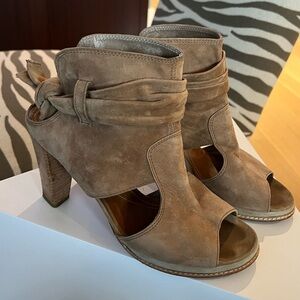 Vic Matie Italian Suede Sandals